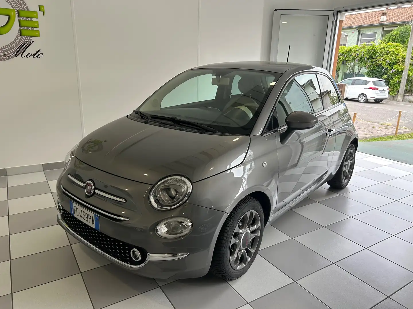 Fiat 500 1.2 Lounge 69cv Šedá - 1