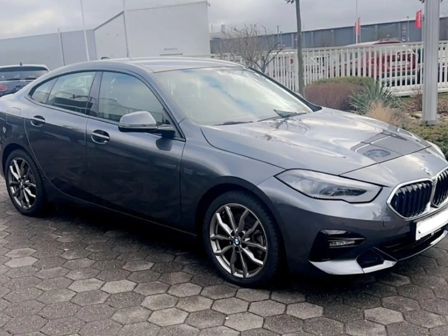BMW 220 220i Gran Coupe Aut. Sport Line Grau - 1