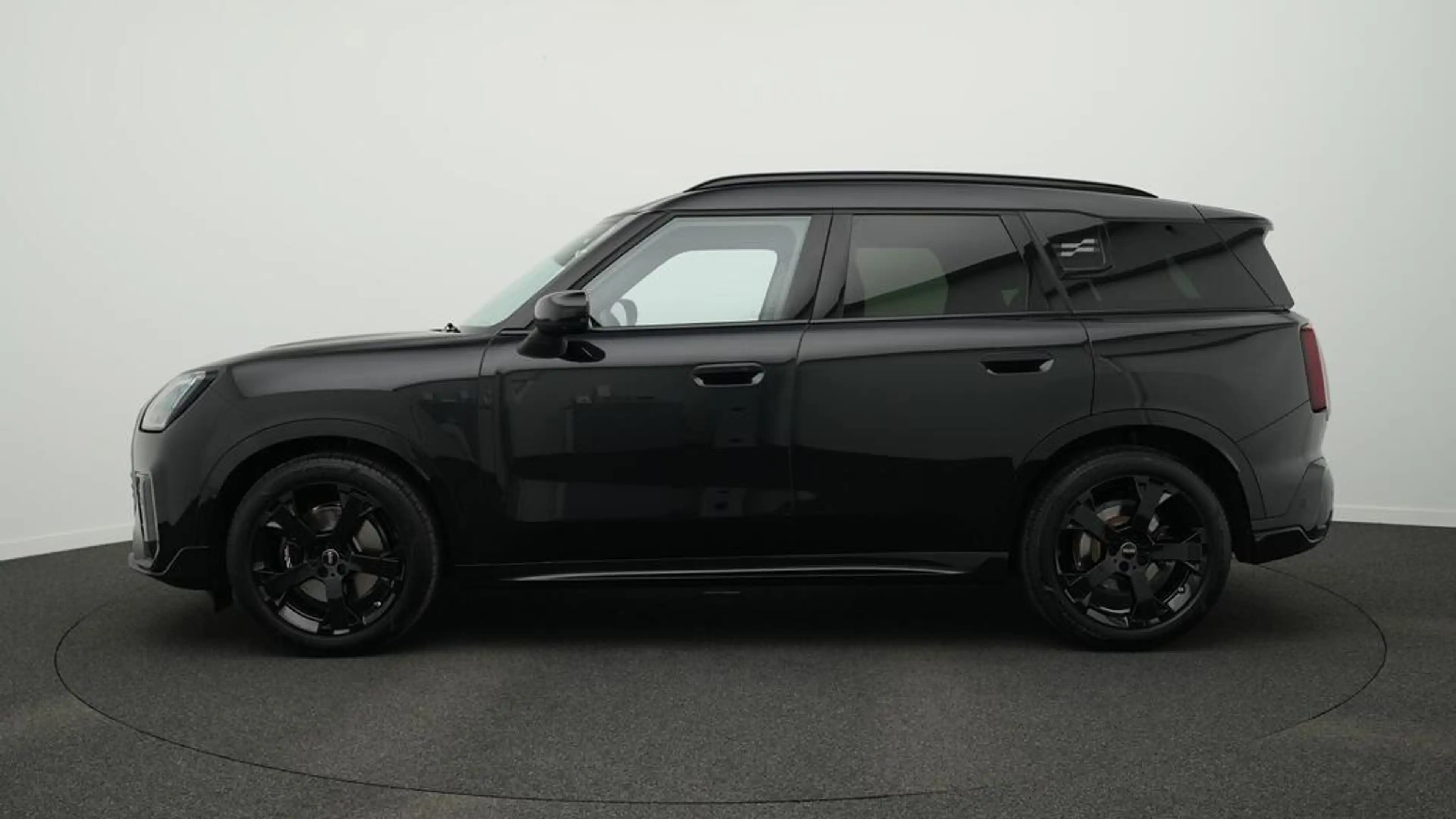 MINI Countryman C John Cooper Works Trim — photo 3