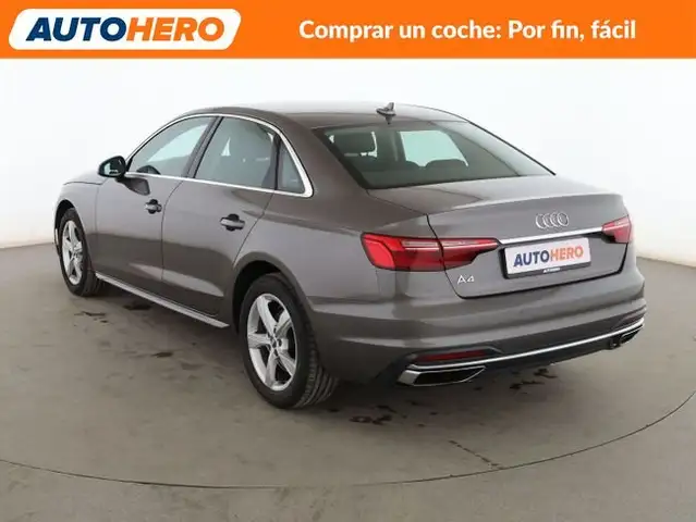 Audi A4 view 4