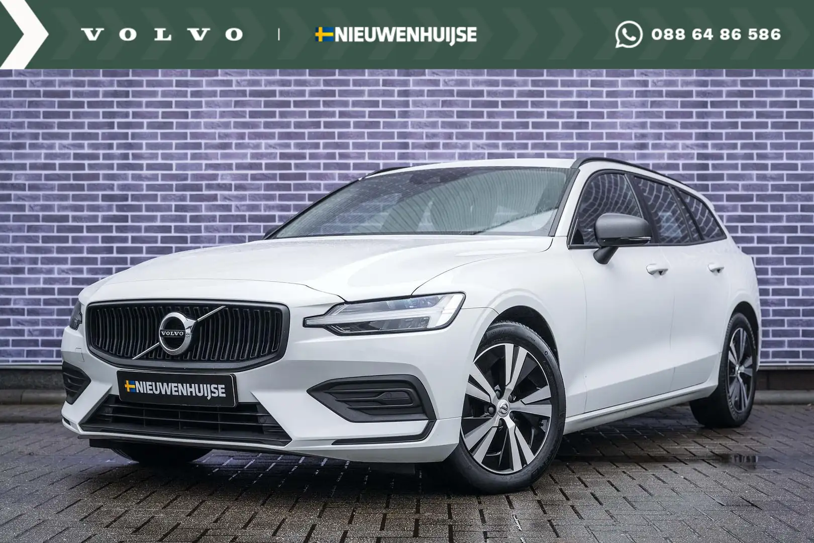 Volvo V60 2.0 B3 Momentum Advantage | Navi | Lederen bekledi Wit - 1