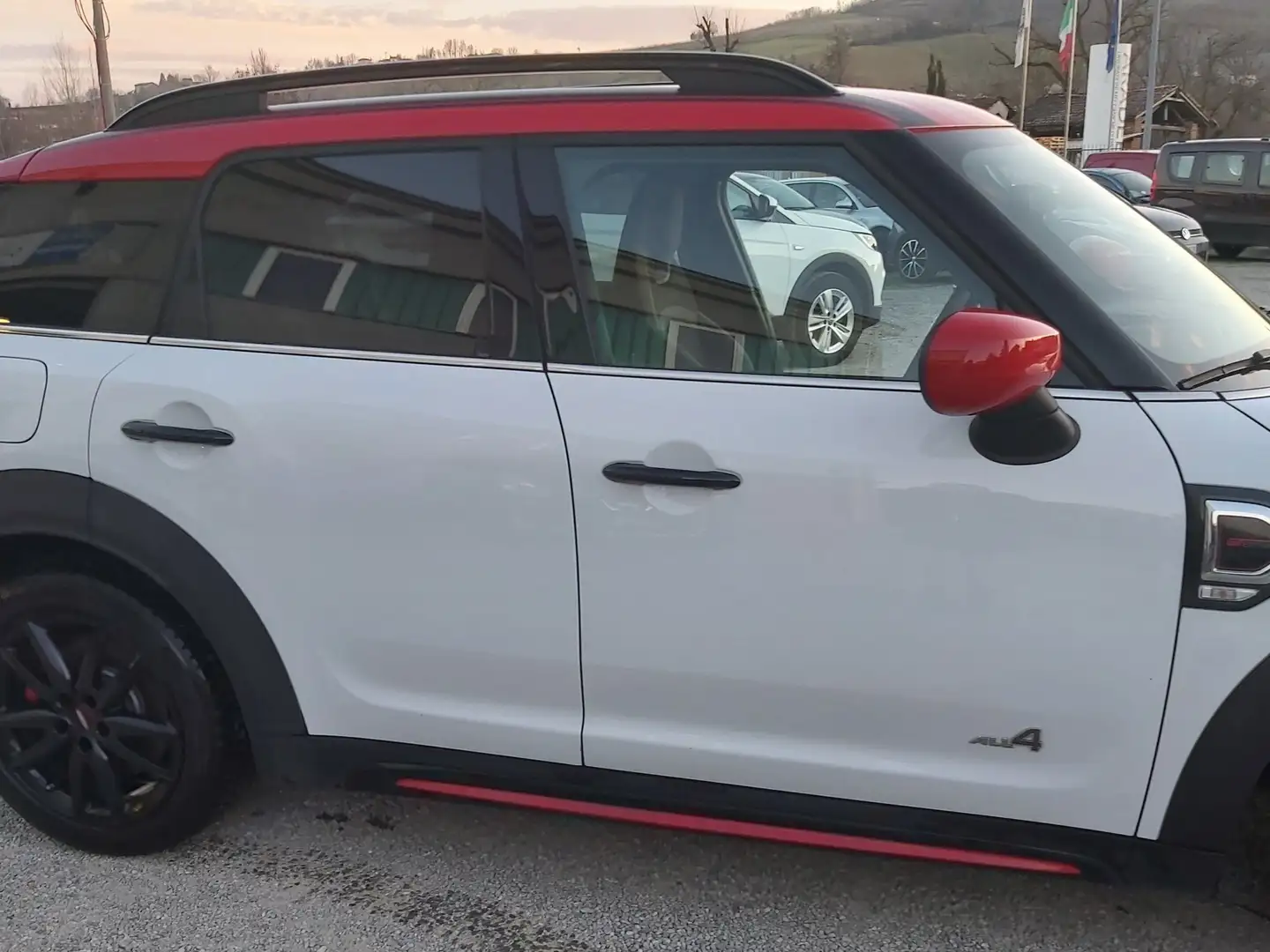 MINI John Cooper Works Countryman Mini Countryman F60 2017 2.0 JCW auto Bianco - 1