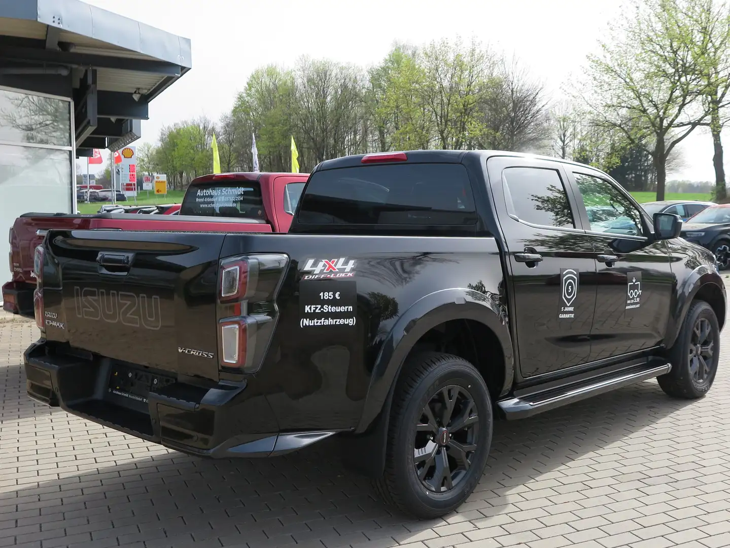 Isuzu D-Max V-Cross Automatik 4x4 Schwarz - 2