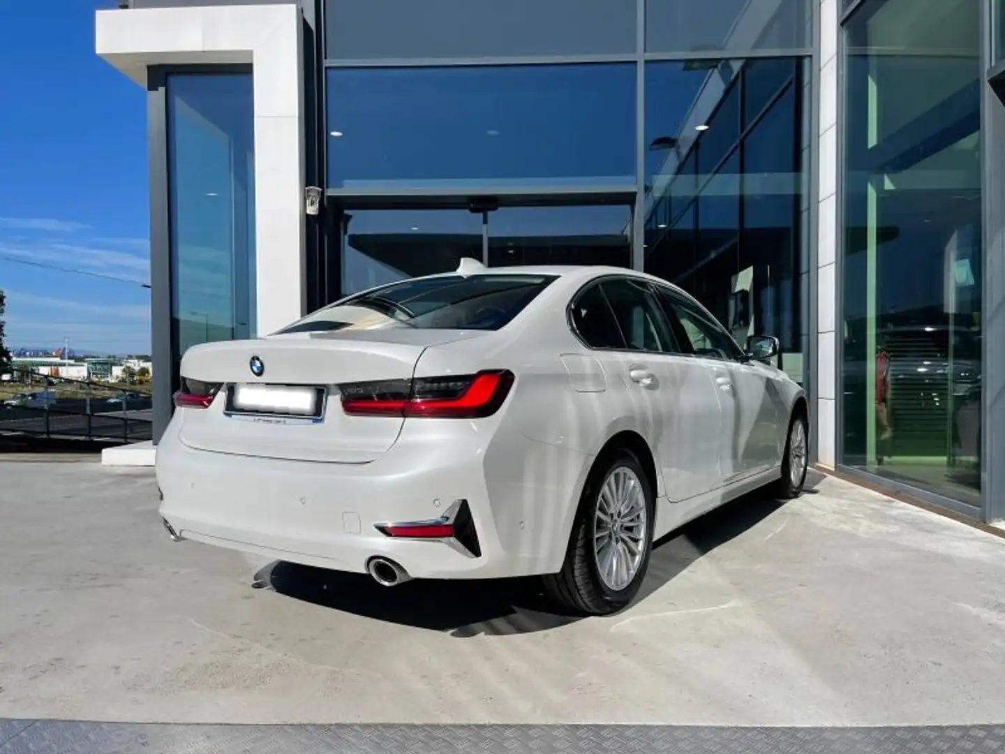 BMW 320 320dA MH 190ch Luxury - 2