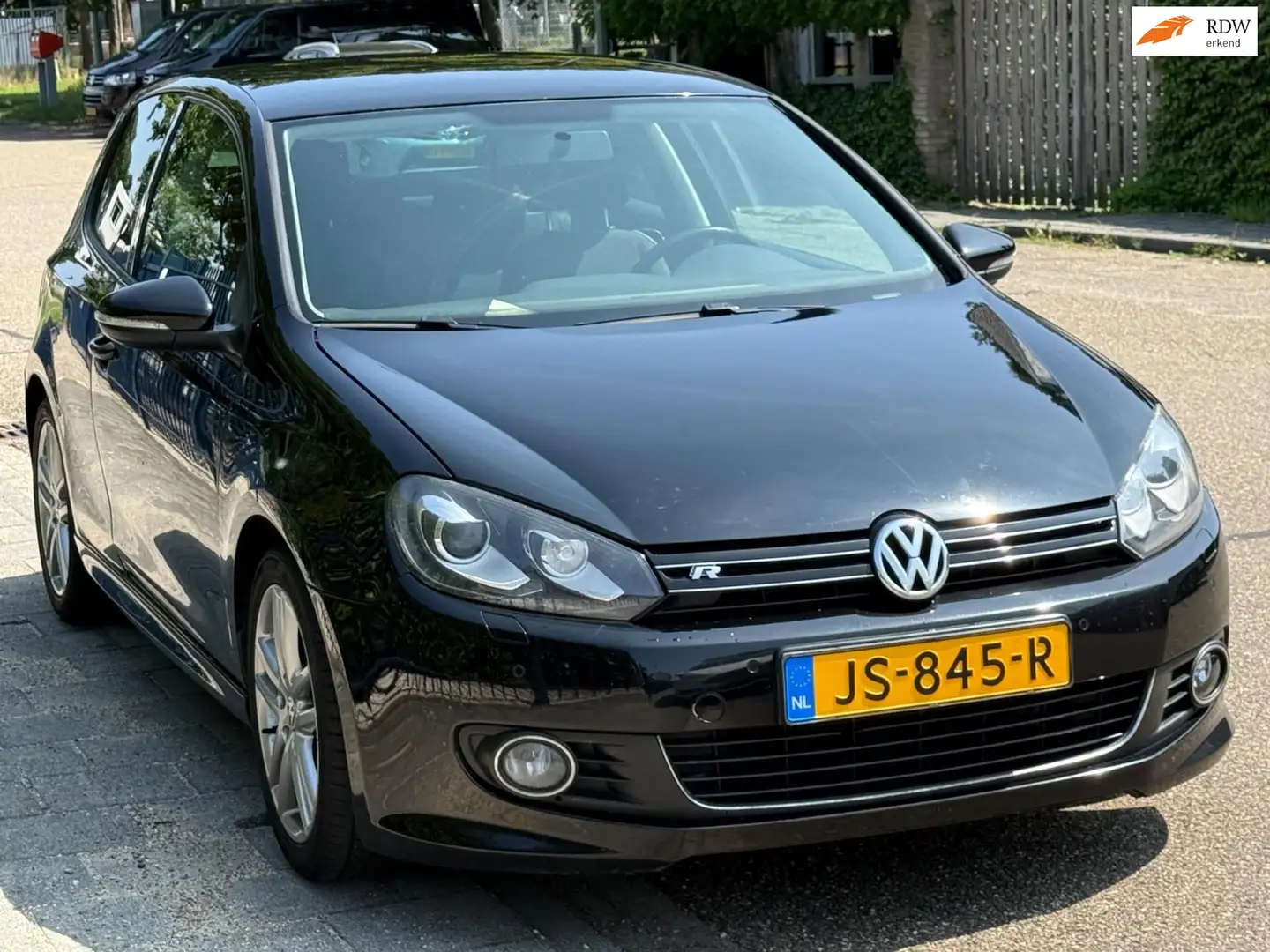 Volkswagen Golf 6 1.4 TSI Highline R-Line 122PK Zwart - 1