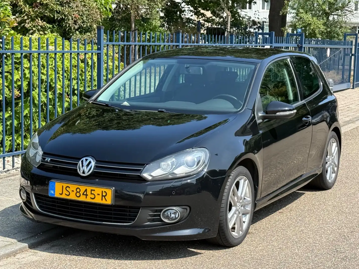 Volkswagen Golf 6 1.4 TSI Highline R-Line 122PK Zwart - 2