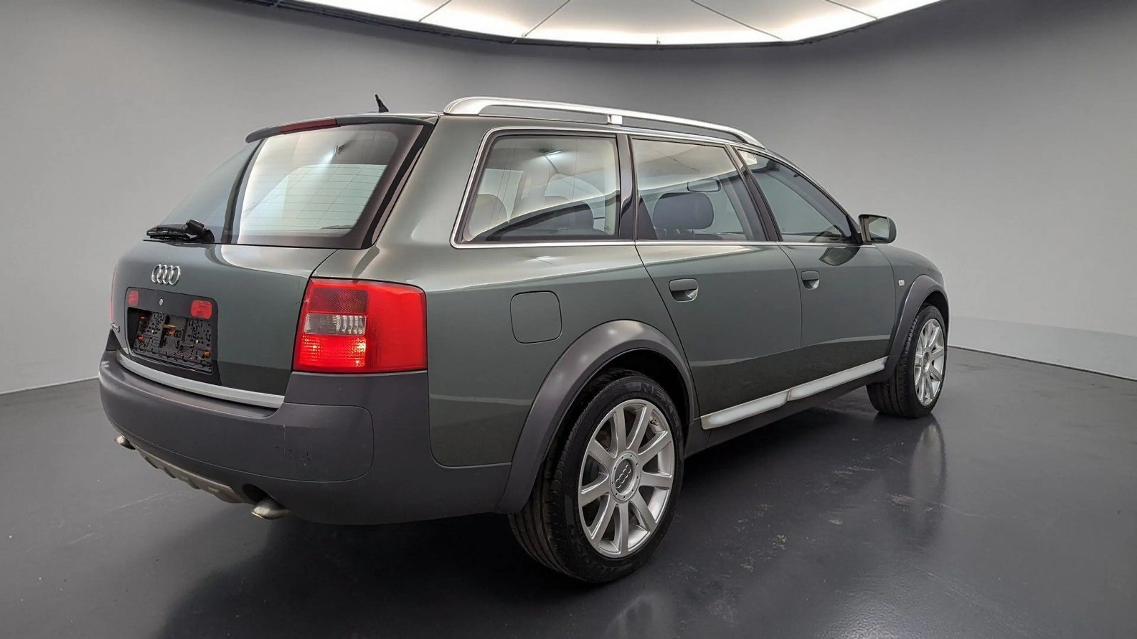 Audi A6 allroad 2.5TDI q Tip*2.Hand*Scheckheft*MEGAVO — photo 9