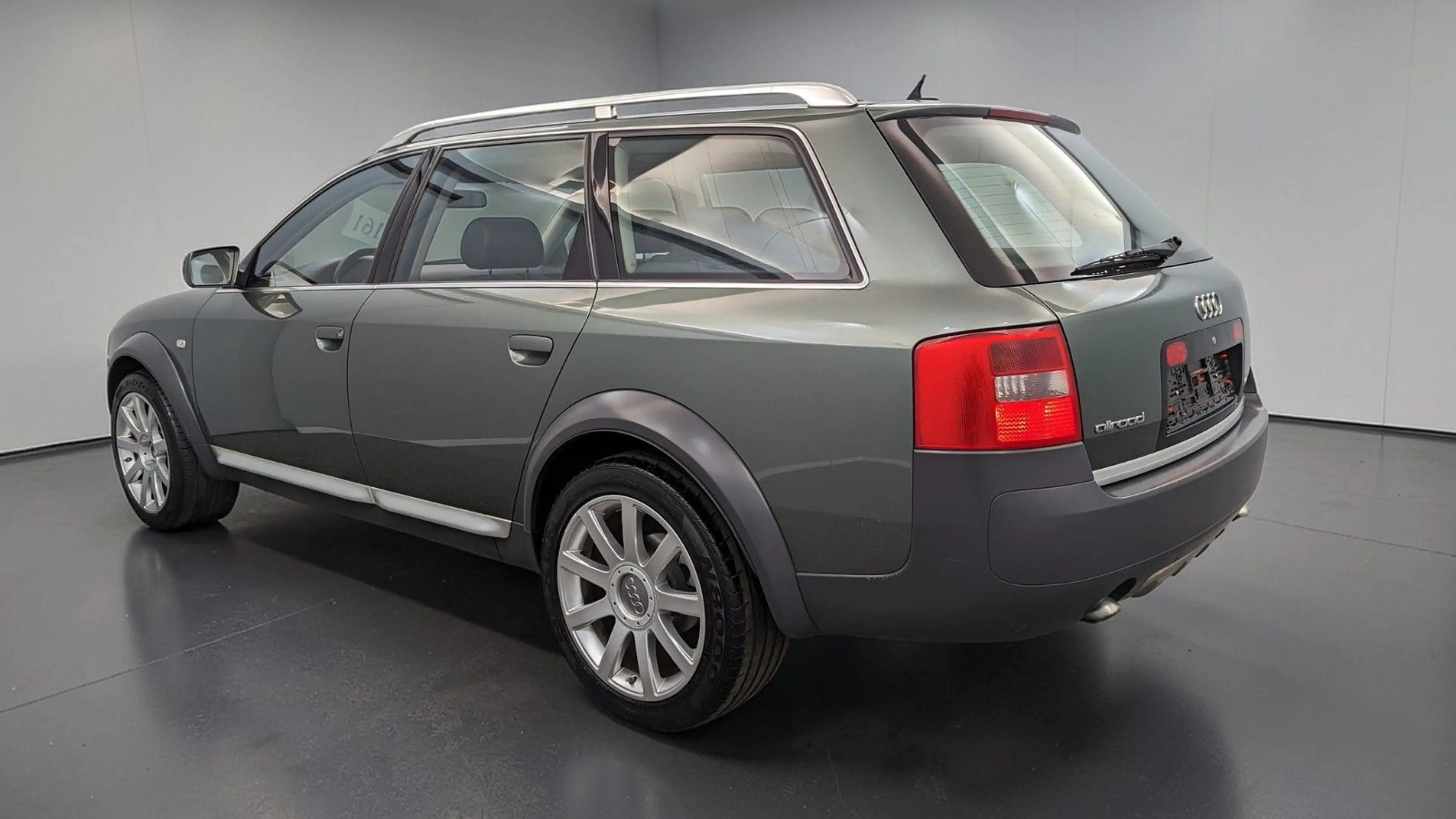 Audi A6 allroad 2.5TDI q Tip*2.Hand*Scheckheft*MEGAVO — photo 7