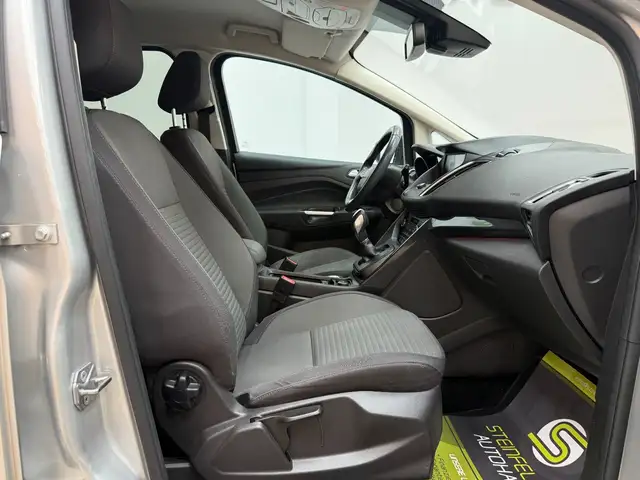 Ford C-Max view 12