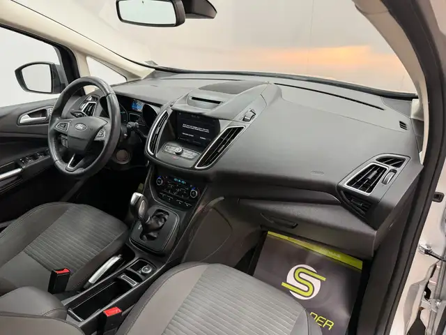 Ford C-Max view 10