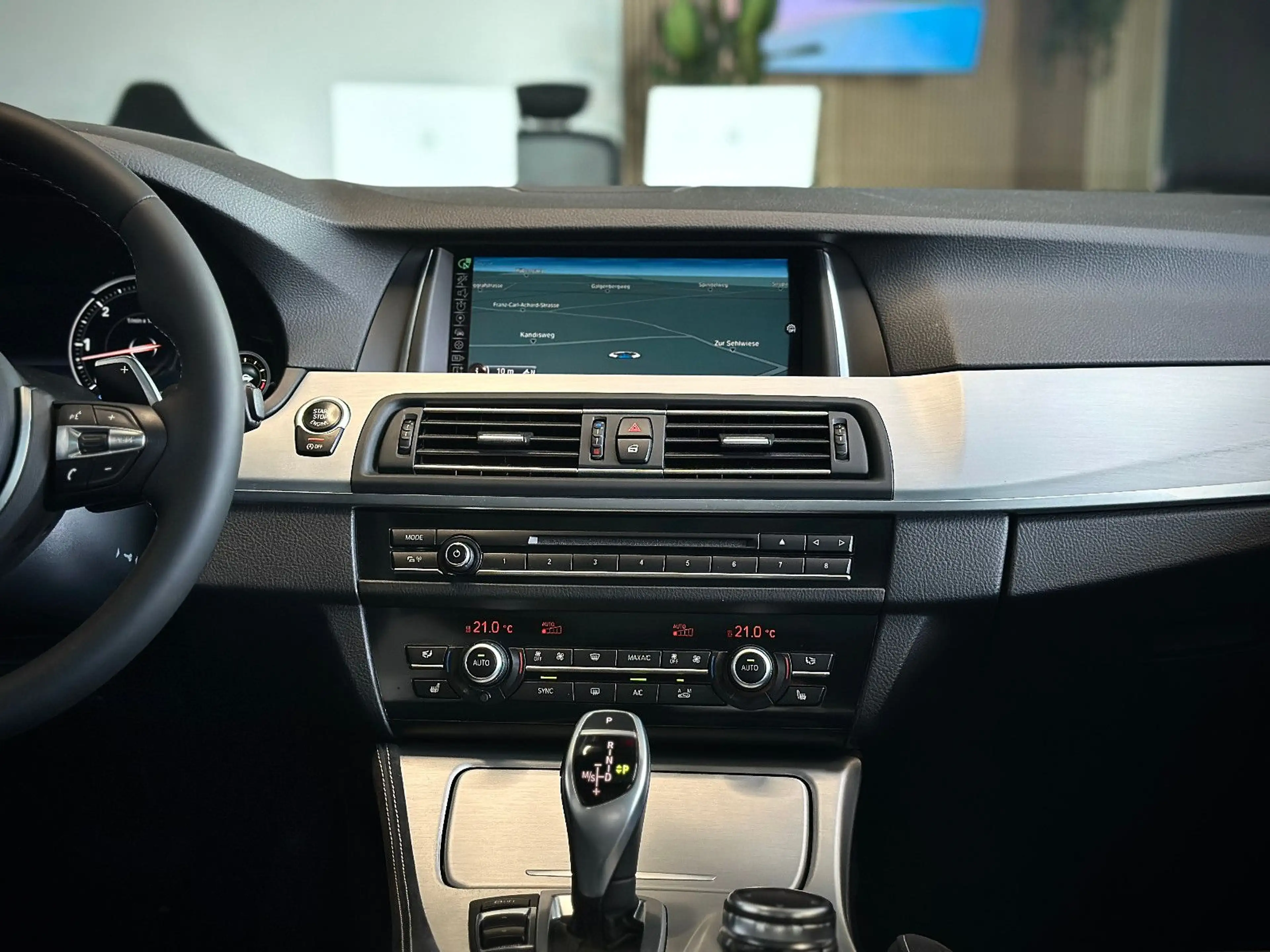 BMW 535 d xDrive M Sport*ACC*Standheizung*HUD*AHK* — photo 12