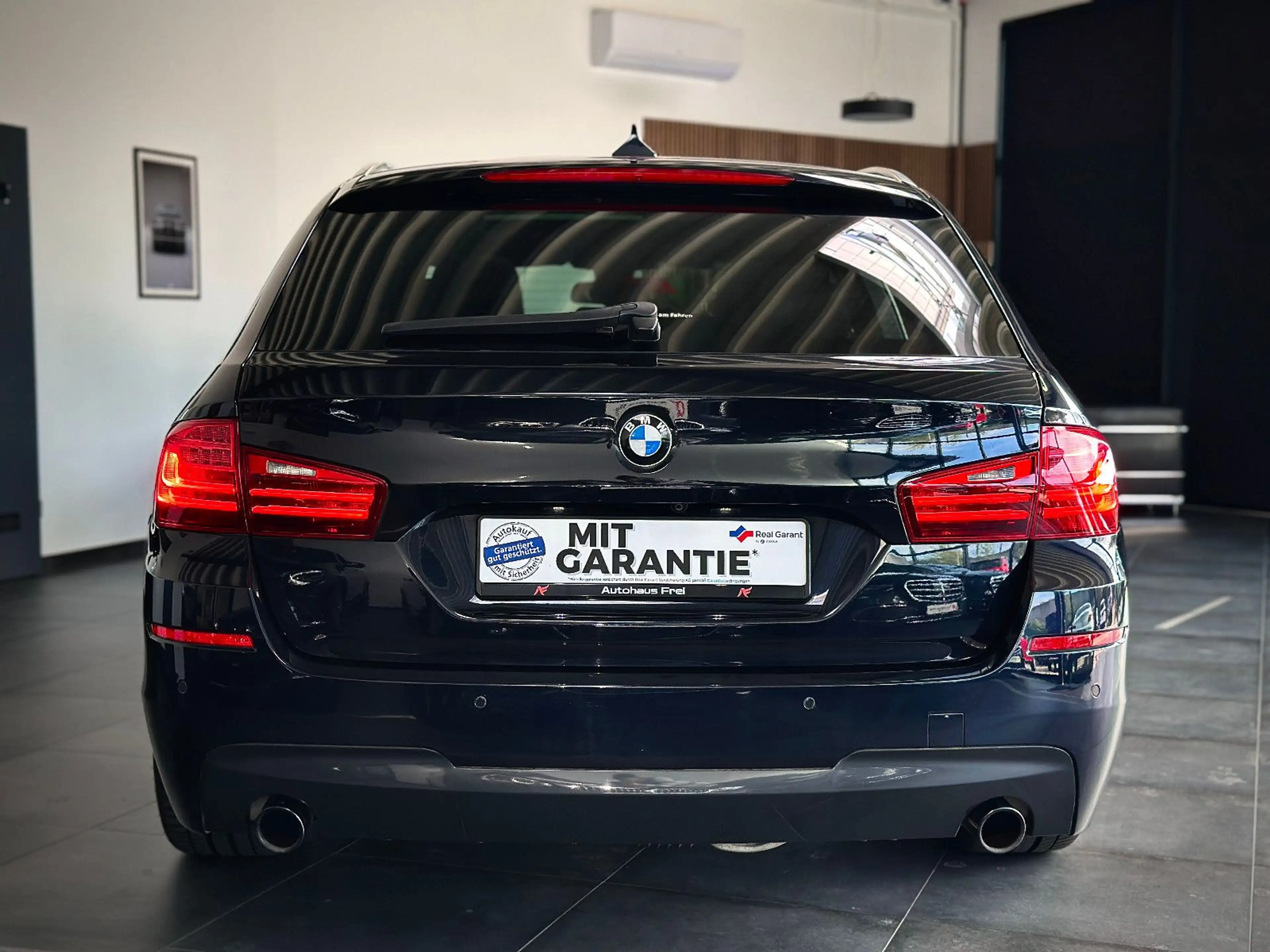 BMW 535 d xDrive M Sport*ACC*Standheizung*HUD*AHK* — photo 6