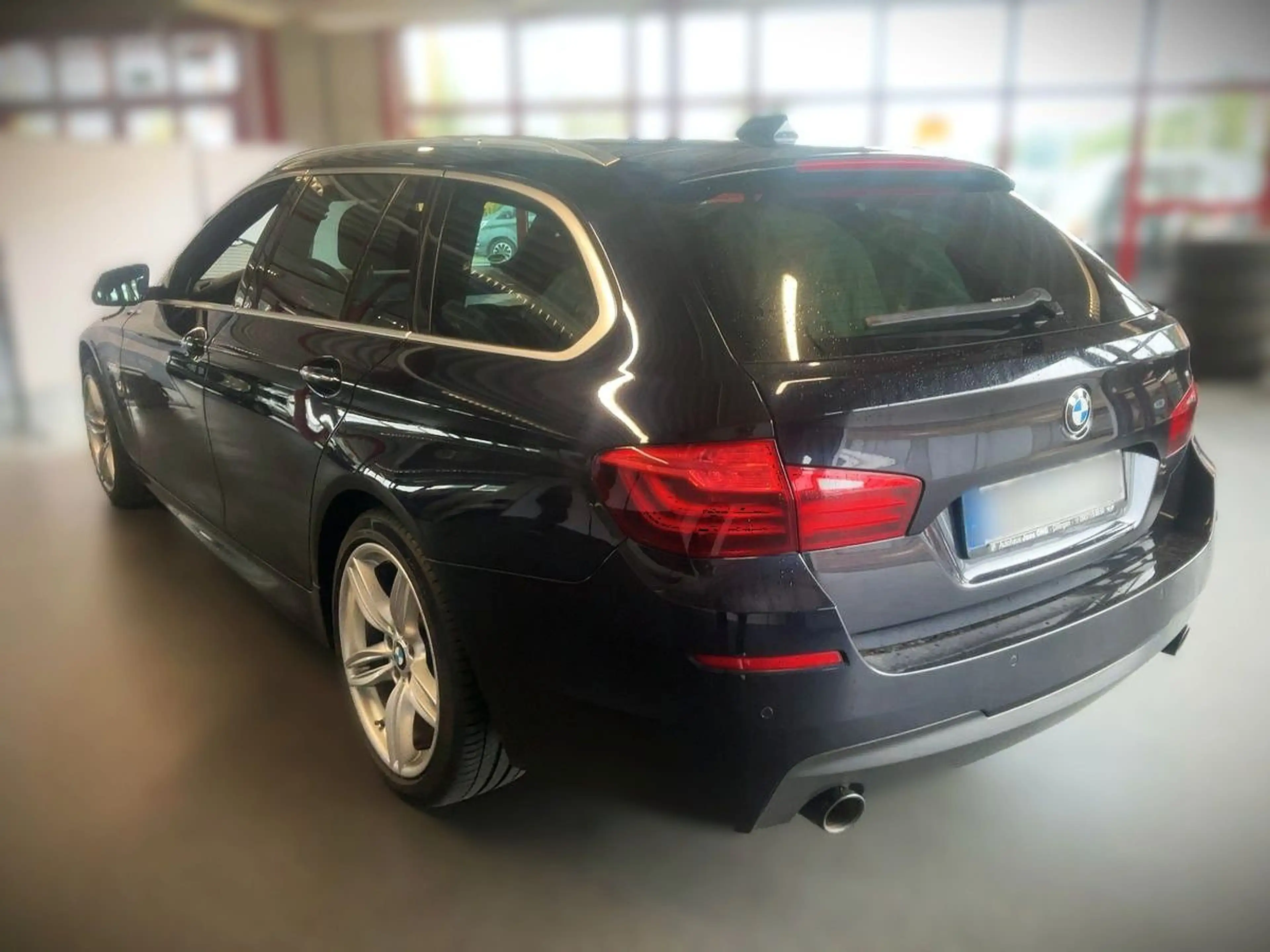 BMW 535 d xDrive M Sport*ACC*Standheizung*HUD*AHK* — photo 2