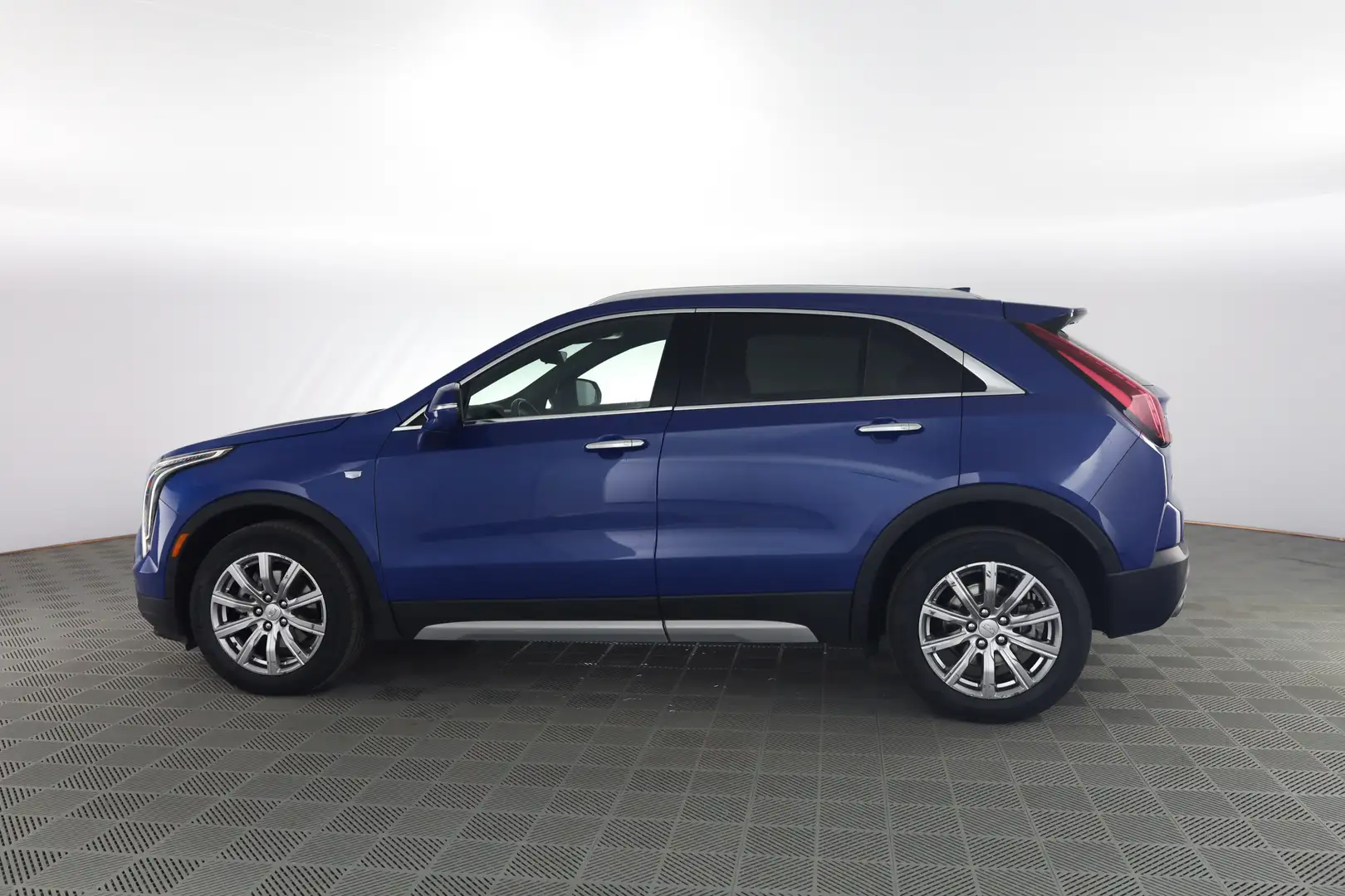 Cadillac XT4 350 TD AWD Premium Luxury INT PELLE TOT,REAR VIEW Blau - 2