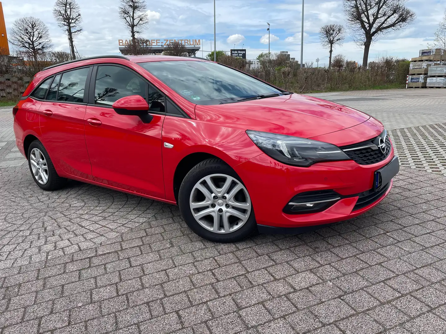 Opel Astra Astra Sports Tourer Diesel 1.5 D Start/Stop Sports Červená - 1