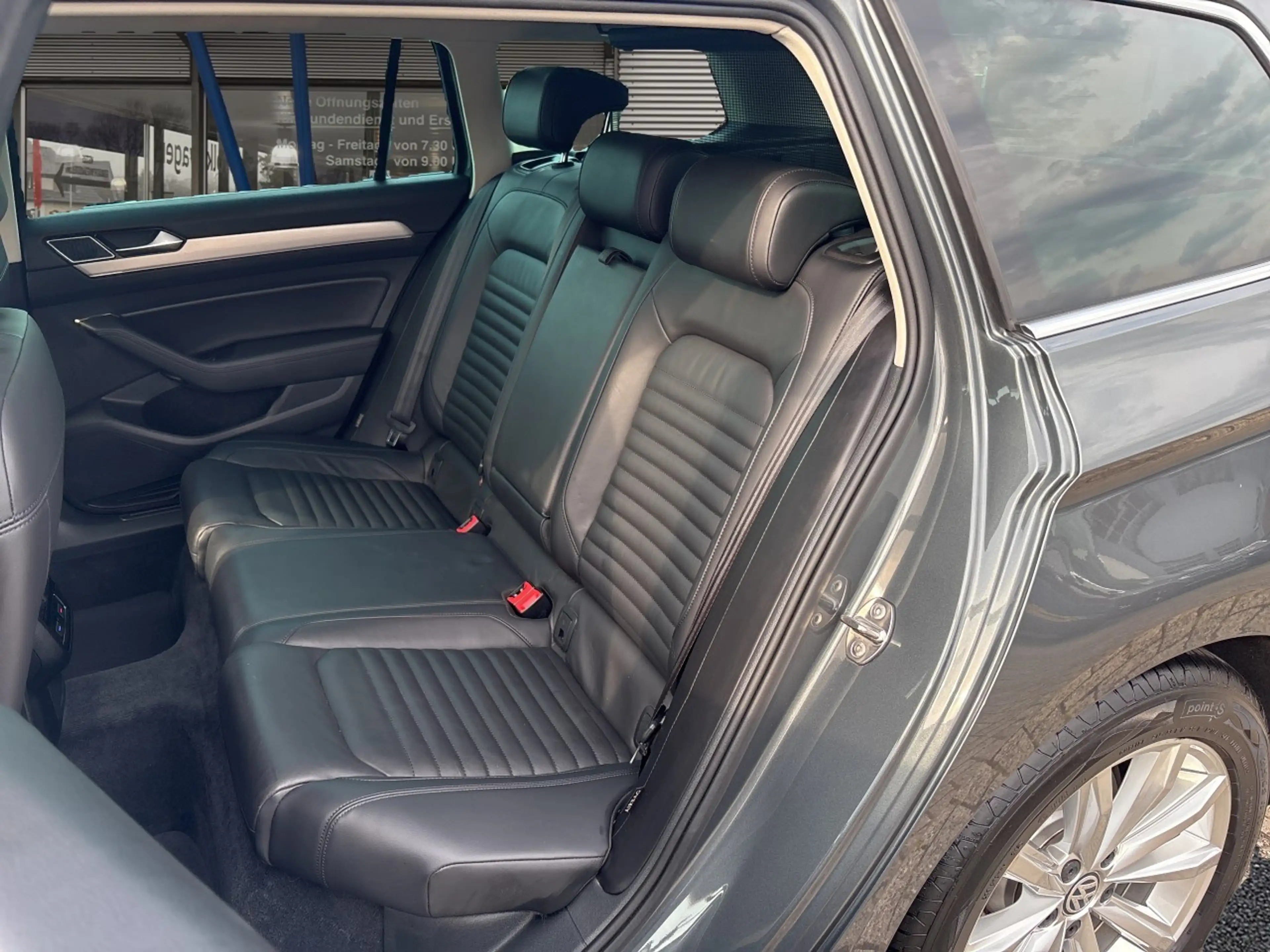 Volkswagen Passat Variant Highline Sitzklima/LED/DAB — photo 13