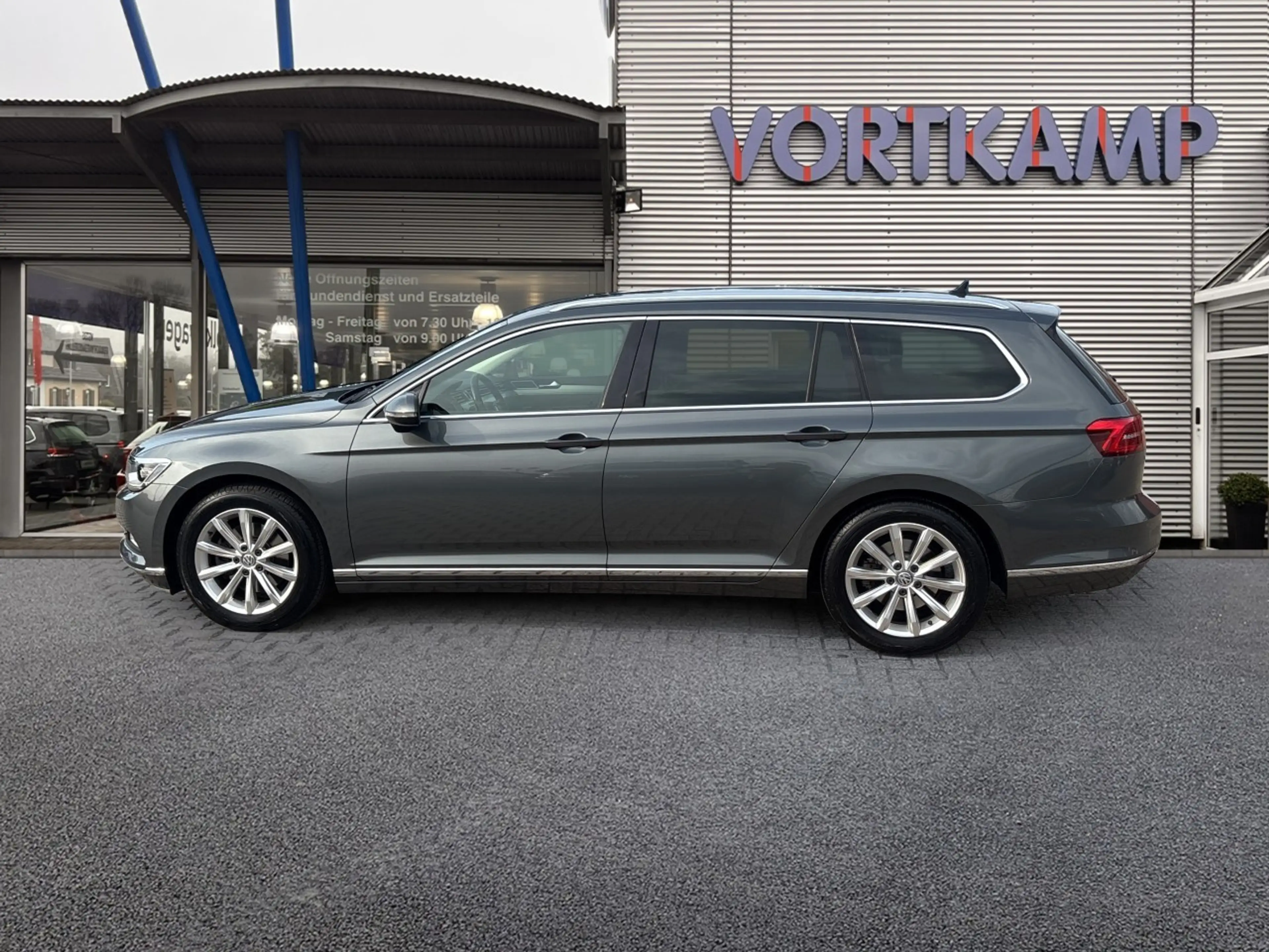 Volkswagen Passat Variant Highline Sitzklima/LED/DAB — photo 9