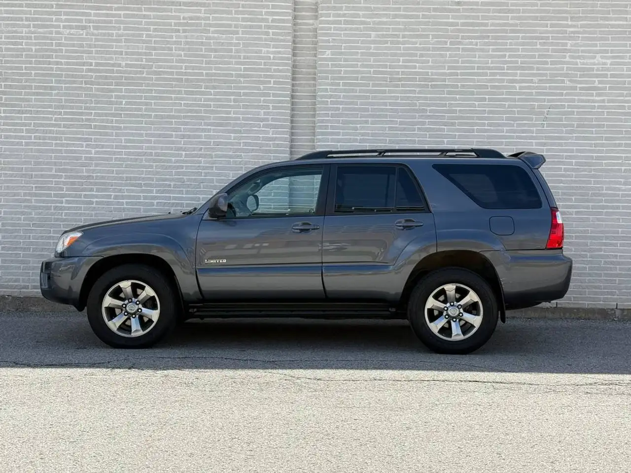 Toyota 4-Runner photo Toyota 4-Runner