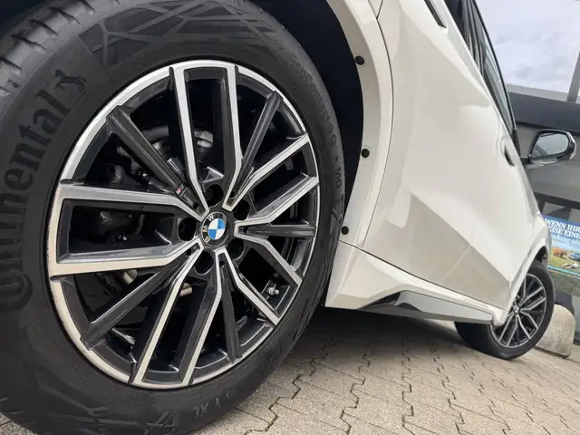 BMW X1 view 4