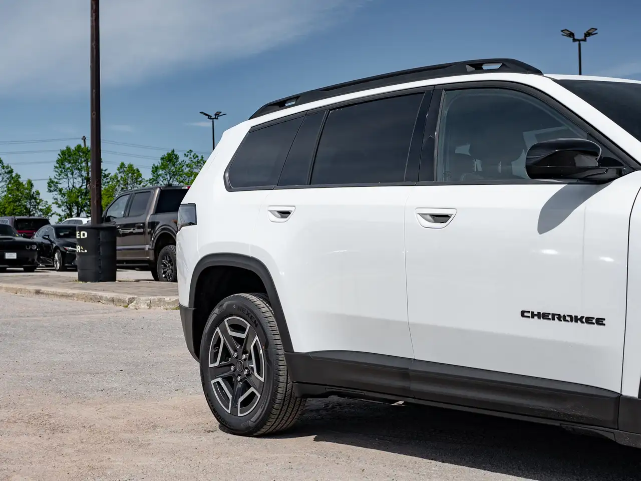 Jeep Cherokee снимка Jeep Cherokee