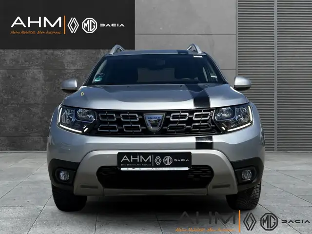 Dacia Duster view 3