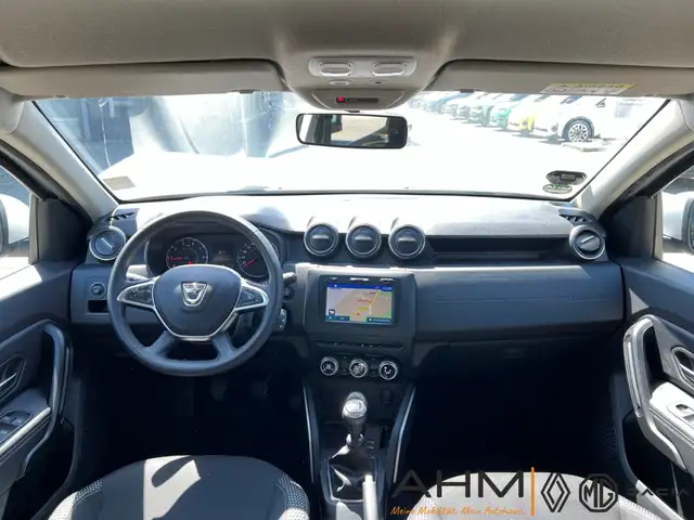 Dacia Duster view 13