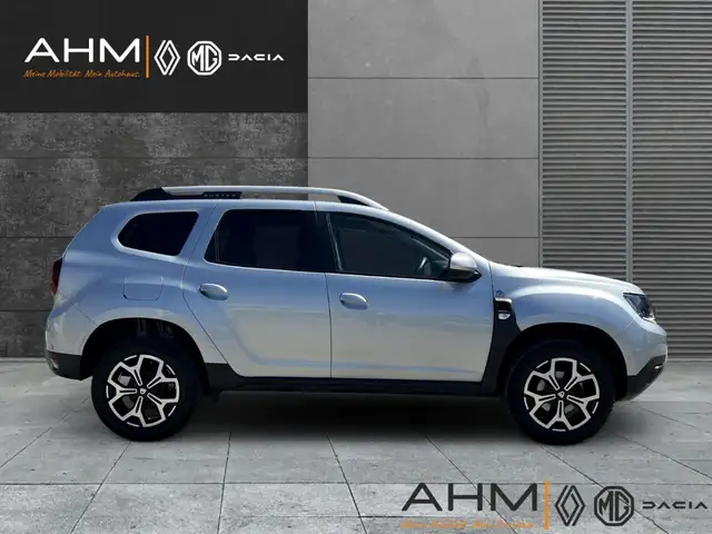 Dacia Duster view 6