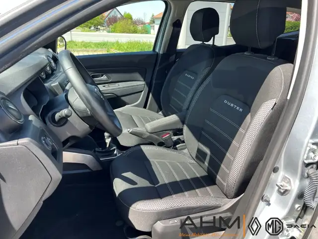 Dacia Duster view 11