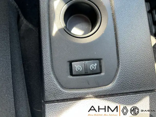 Dacia Duster view 24