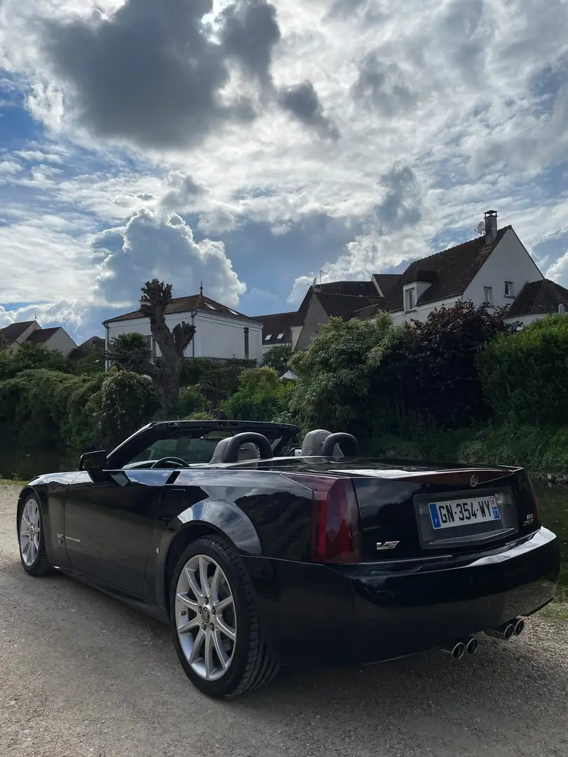 Cadillac XLR XLR-V 4.4 Northstar supercharged Negro - 2