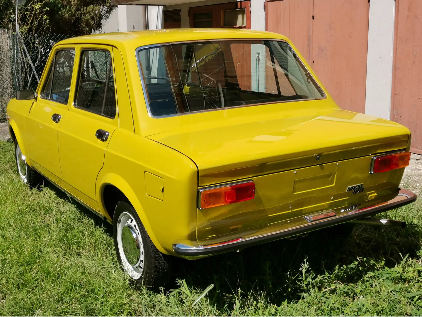 Fiat 128 4 PORTE 1100 Gelb - 2