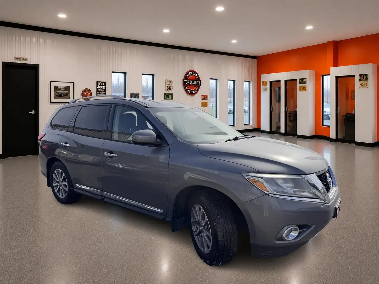 Nissan Pathfinder снимка Nissan Pathfinder