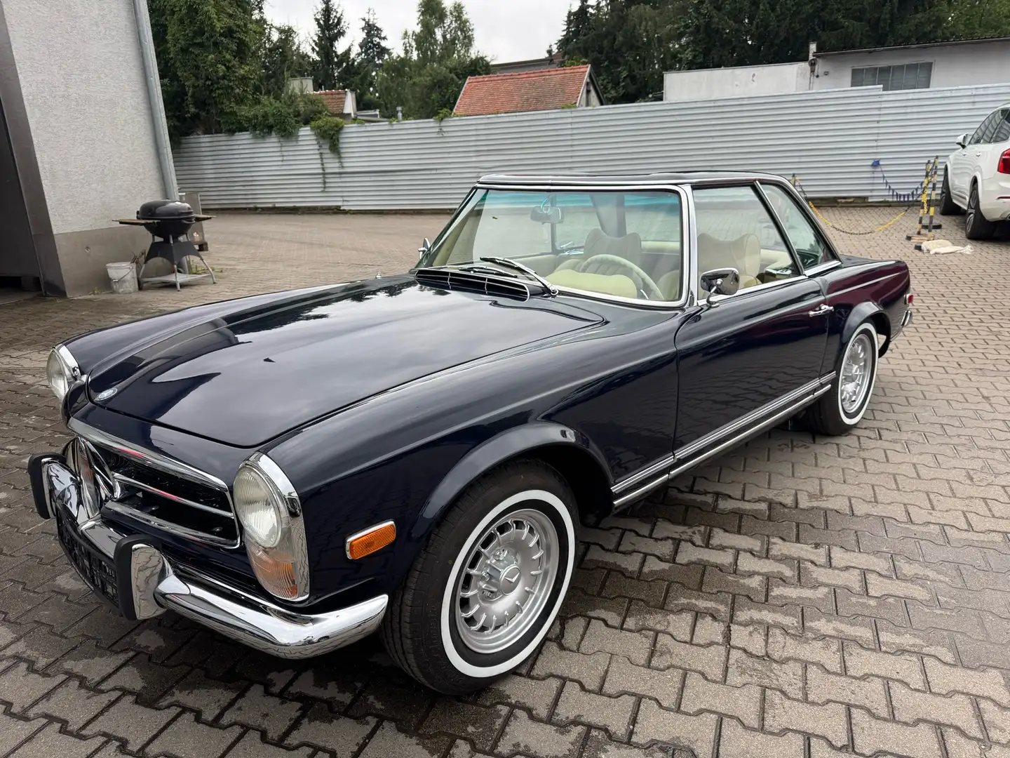Mercedes-Benz SL 230 Pagoda 230 SL - 1
