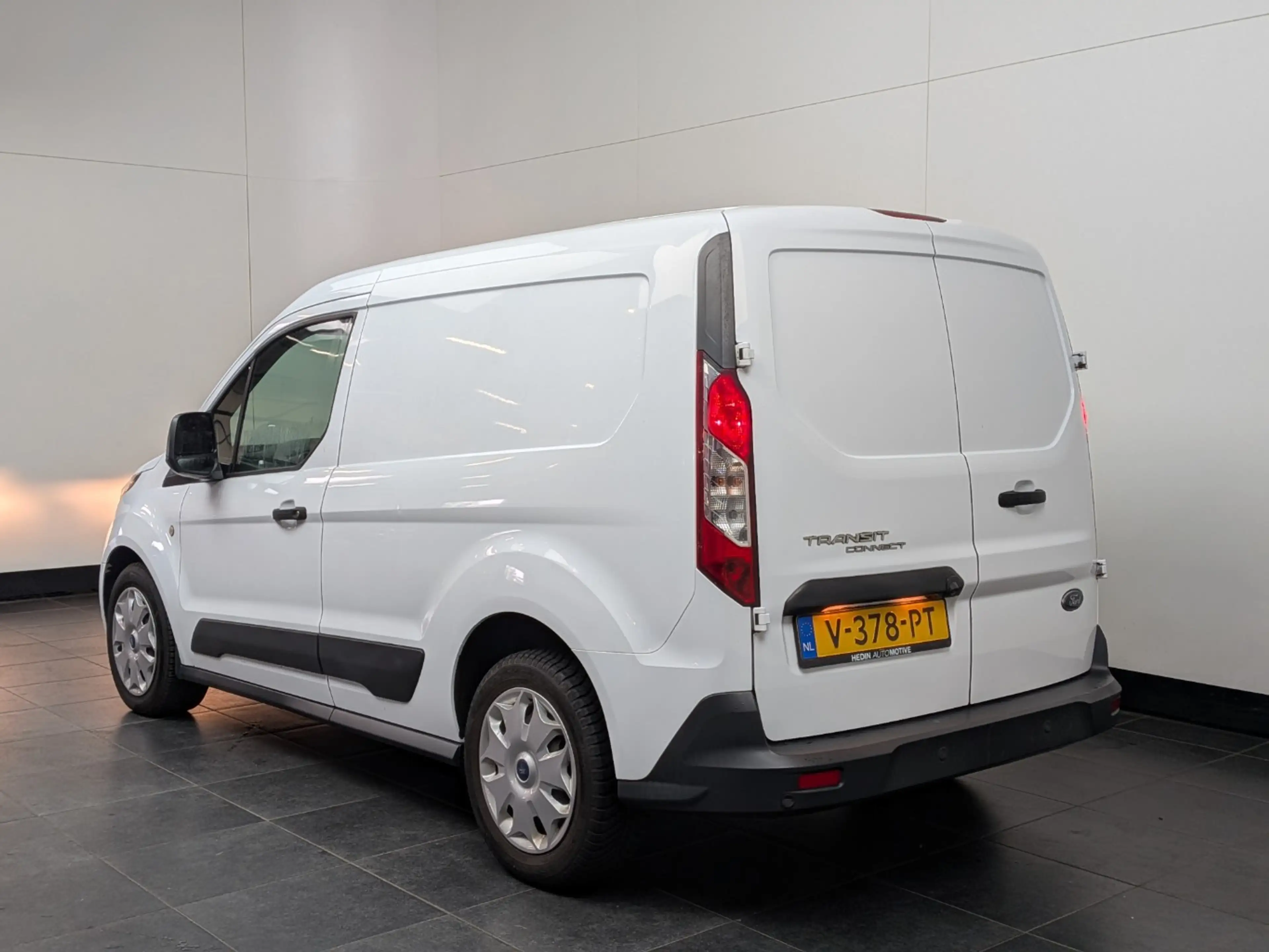 Ford Transit Connect 1.5 TDCI L1 Trend — photo 4