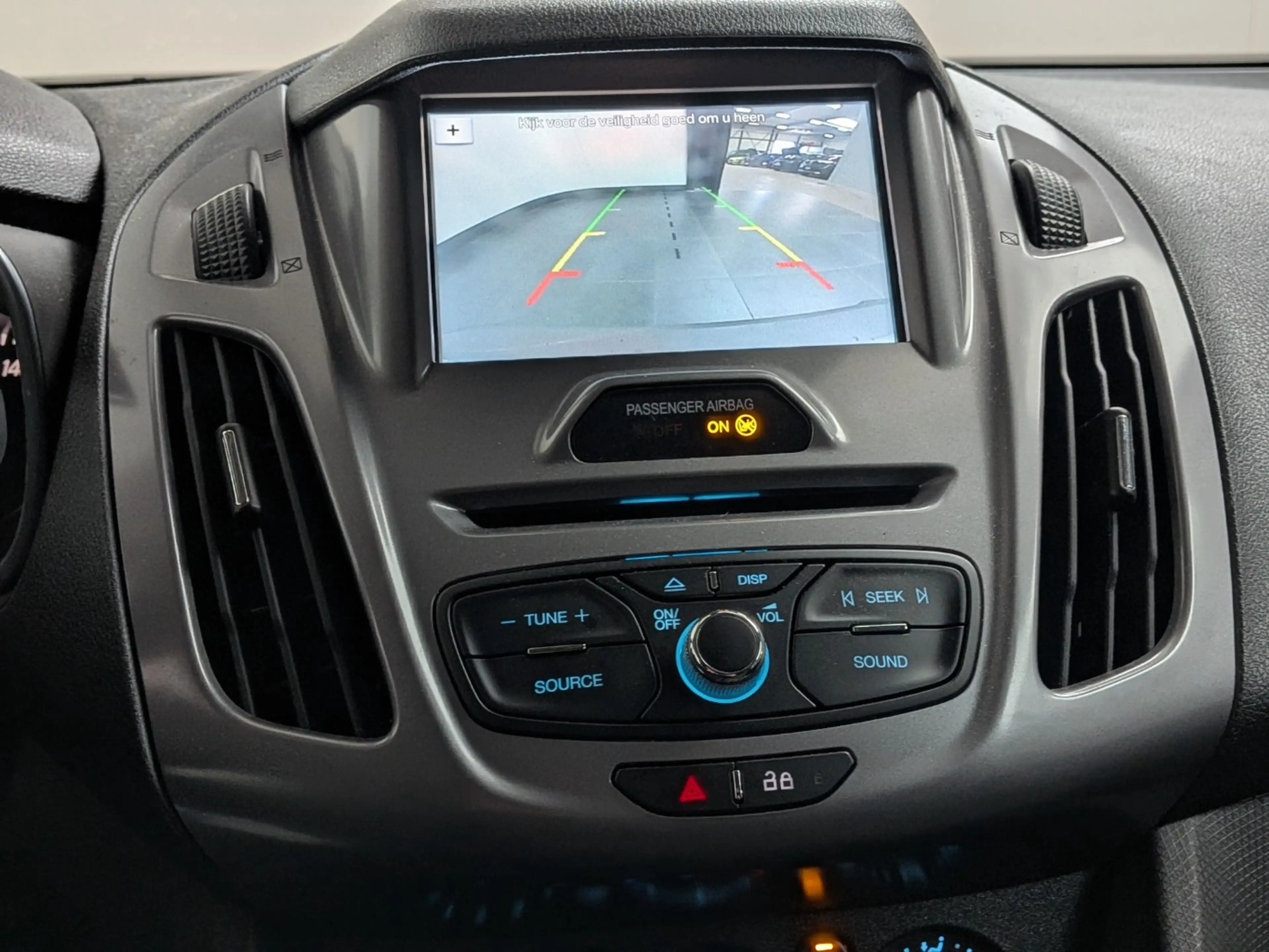Ford Transit Connect 1.5 TDCI L1 Trend — photo 11