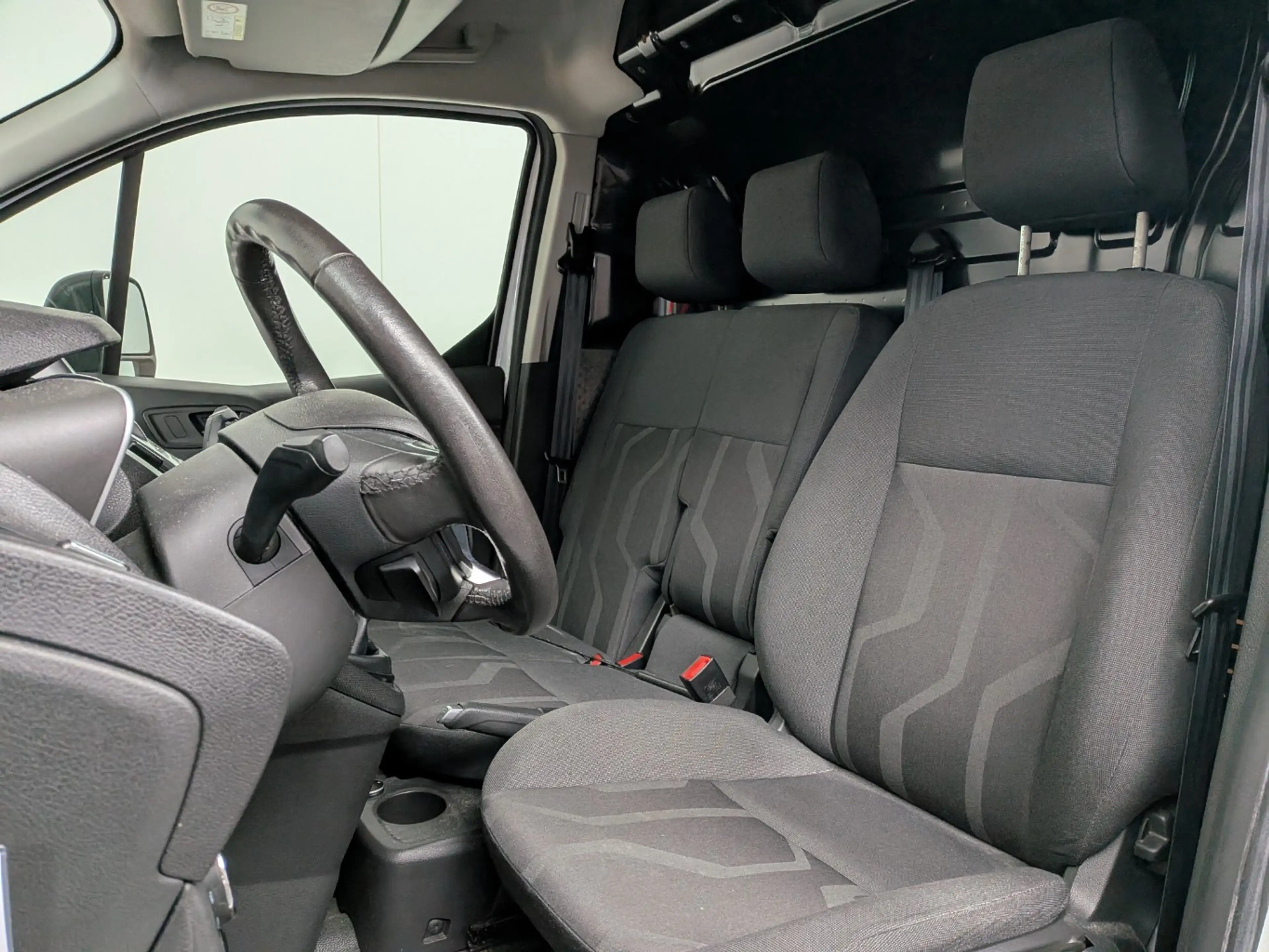 Ford Transit Connect 1.5 TDCI L1 Trend — photo 7