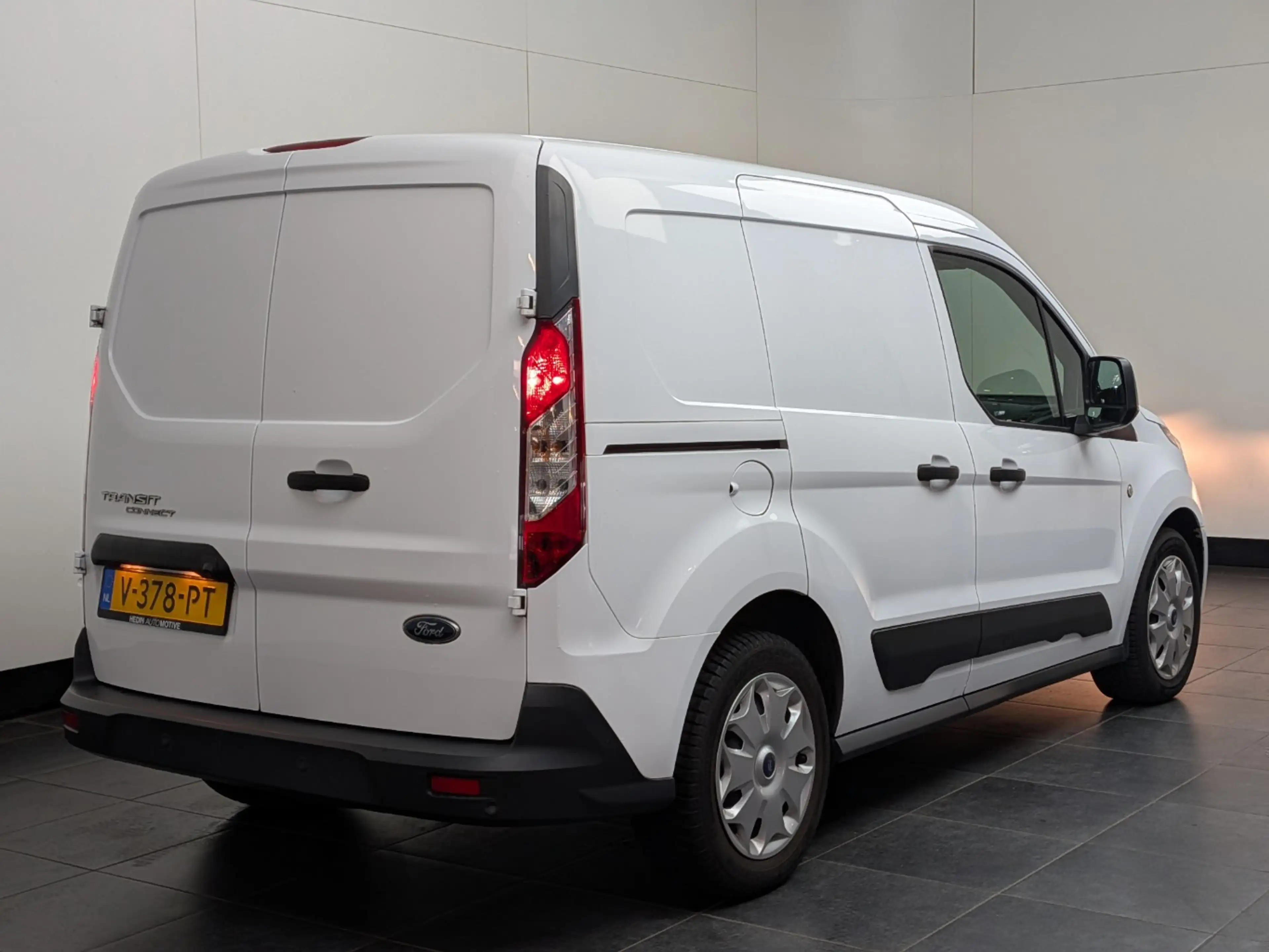 Ford Transit Connect 1.5 TDCI L1 Trend — photo 3