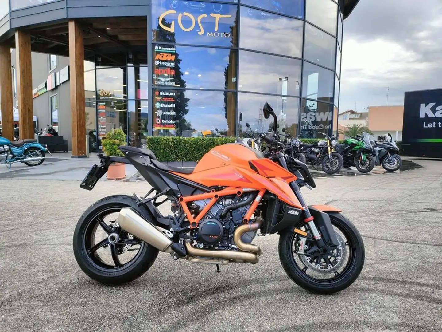 KTM 1390 Super Duke R R - 1