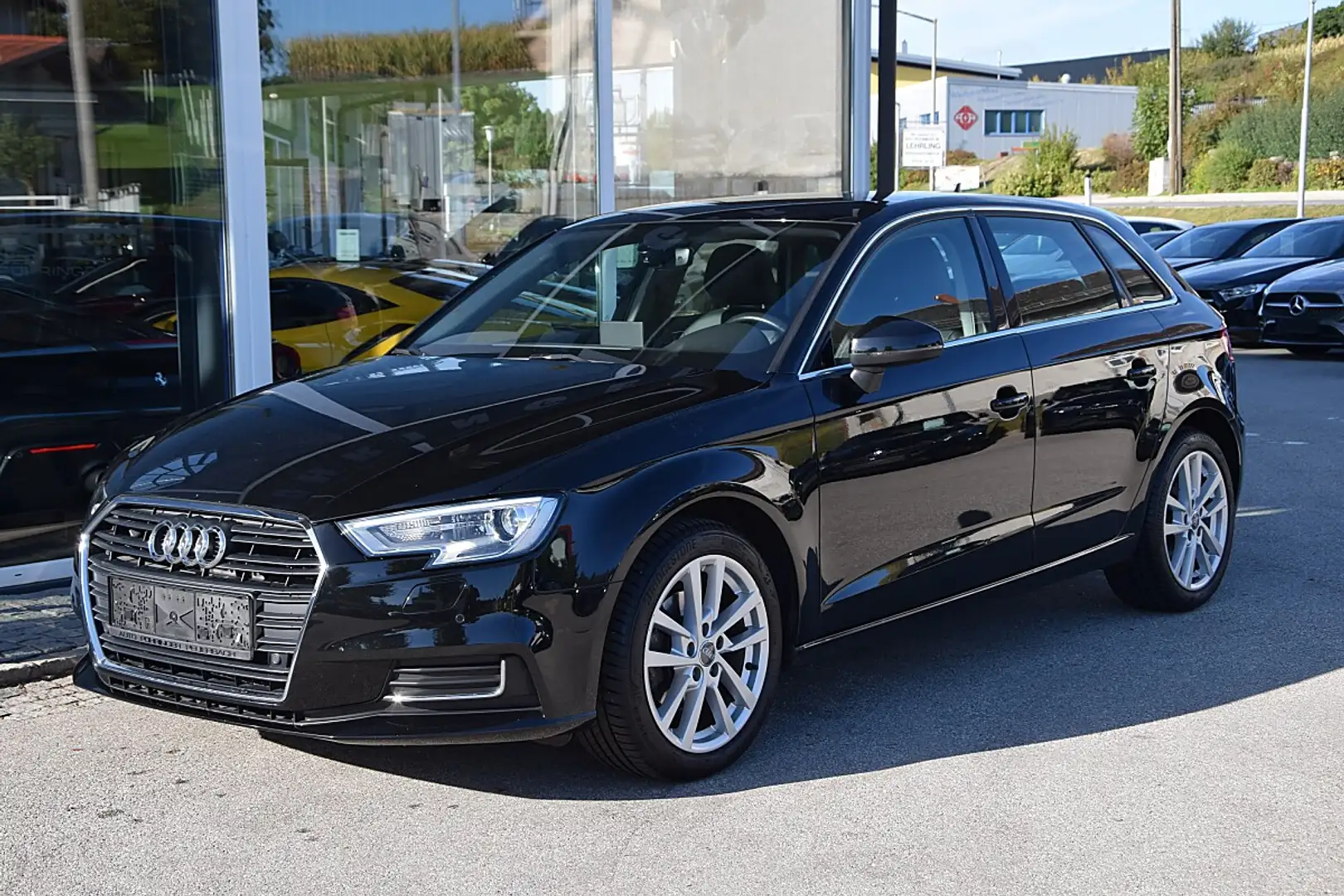 Audi A3 1.6 TDI Sportback design *Österreich-Paket*Sitz... Schwarz - 2