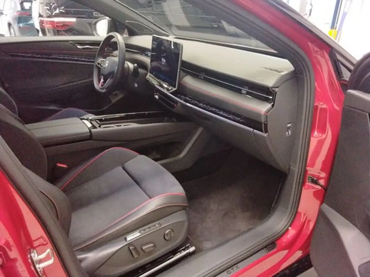 Volkswagen ID.7 GTX Tourer 4MOTION 250 kW (340 PS) 86 kWh 1-Gan..., миниатюра 7