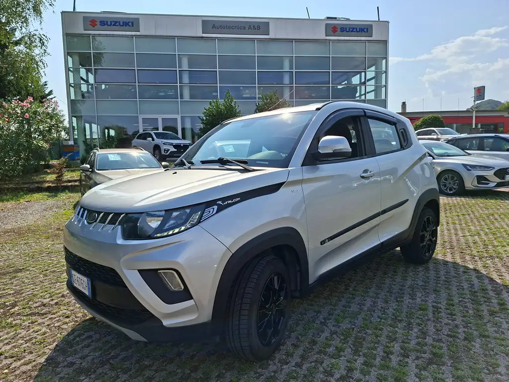 Mahindra KUV100