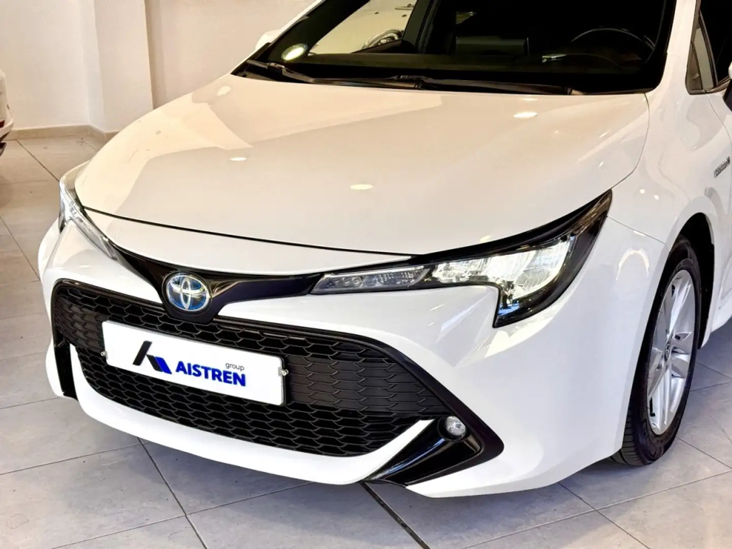 Toyota Corolla Touring Sports 125H Business Blanc - 2