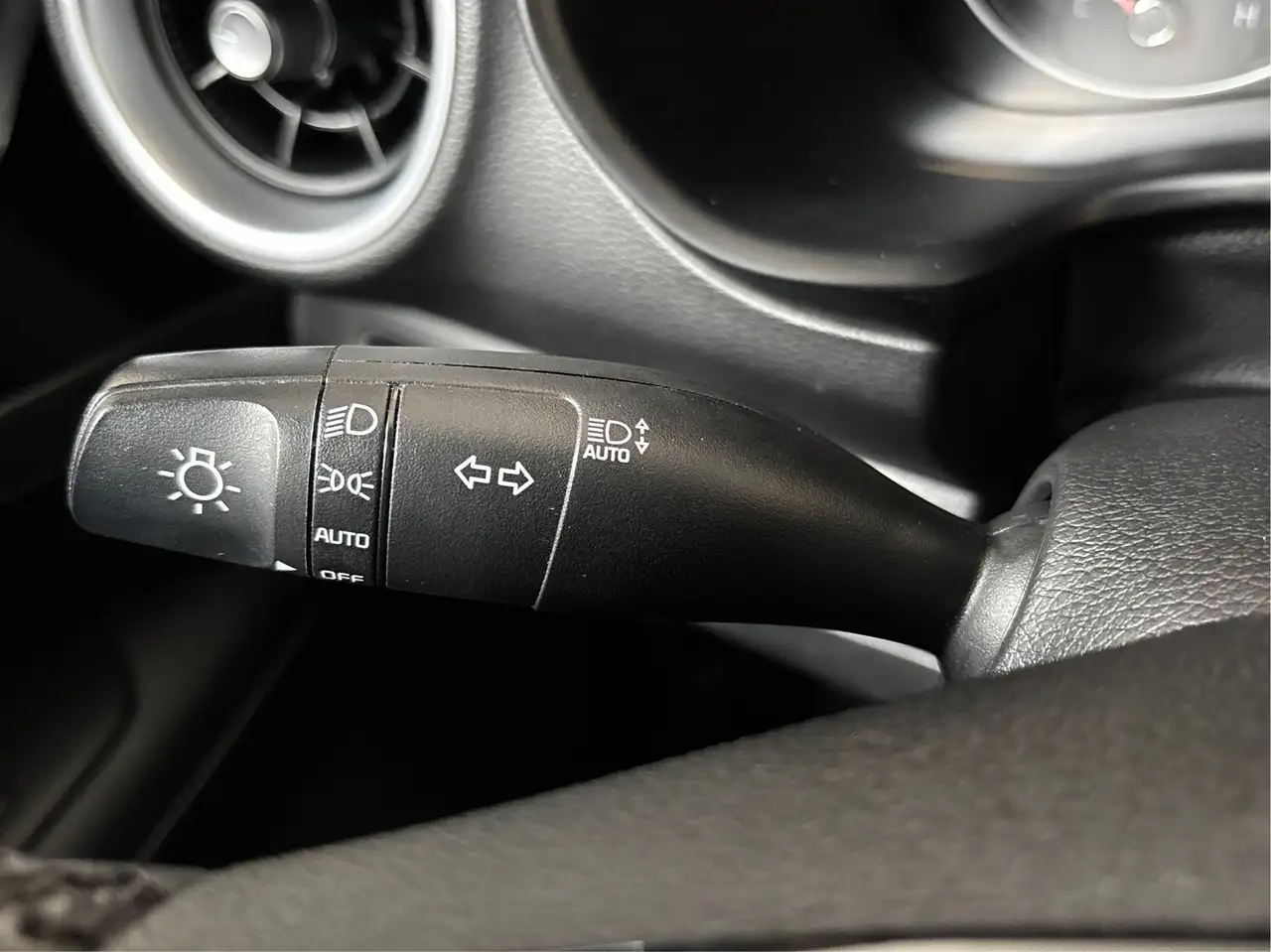 Kia Forte снимка Kia Forte