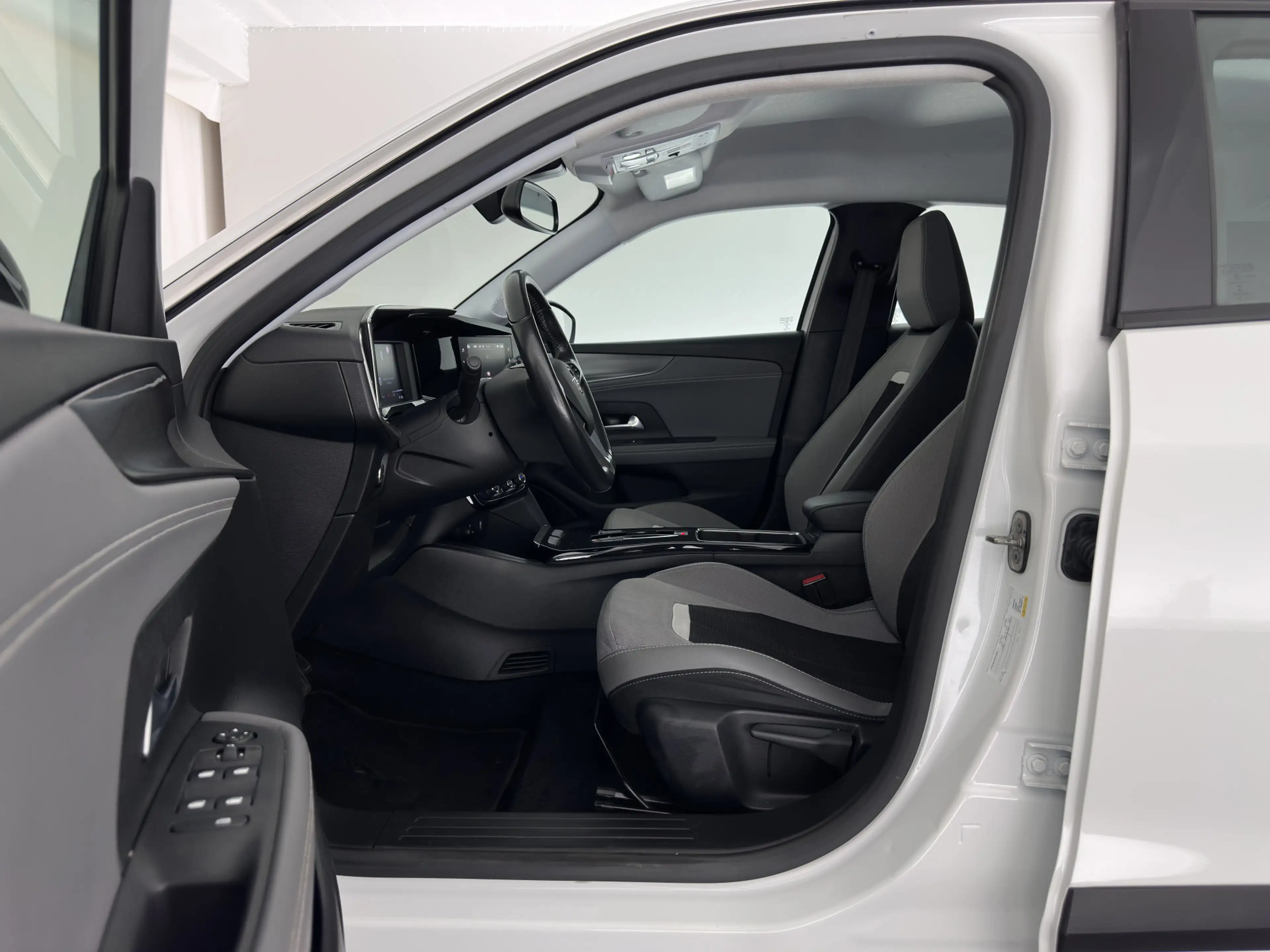 Opel Mokka-E Elegance 50-kWh (3-Fase-11kW) {SoH-99%} Aut. *HEAT — photo 8
