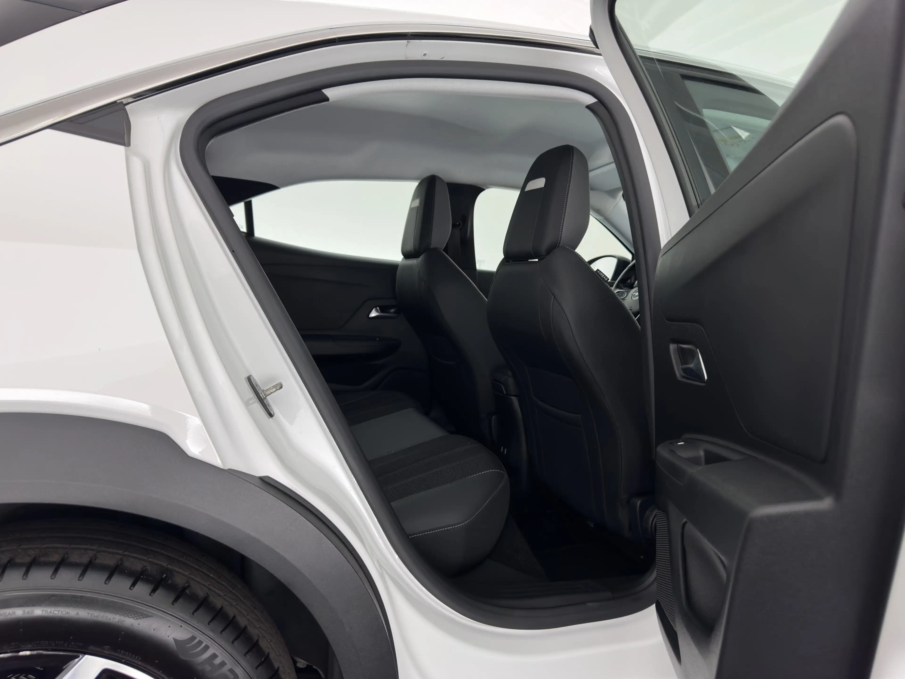 Opel Mokka-E Elegance 50-kWh (3-Fase-11kW) {SoH-99%} Aut. *HEAT — photo 11