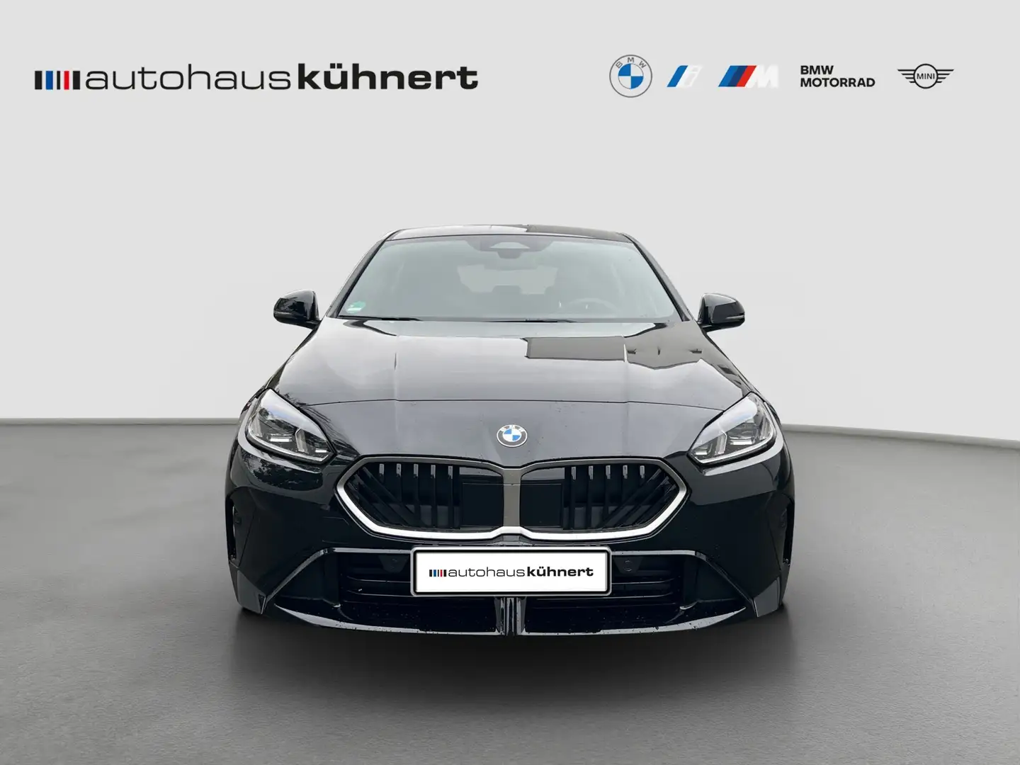 BMW 118 d ///M-Sport SpurAss HiFi Navi RFK AUT Schwarz - 2