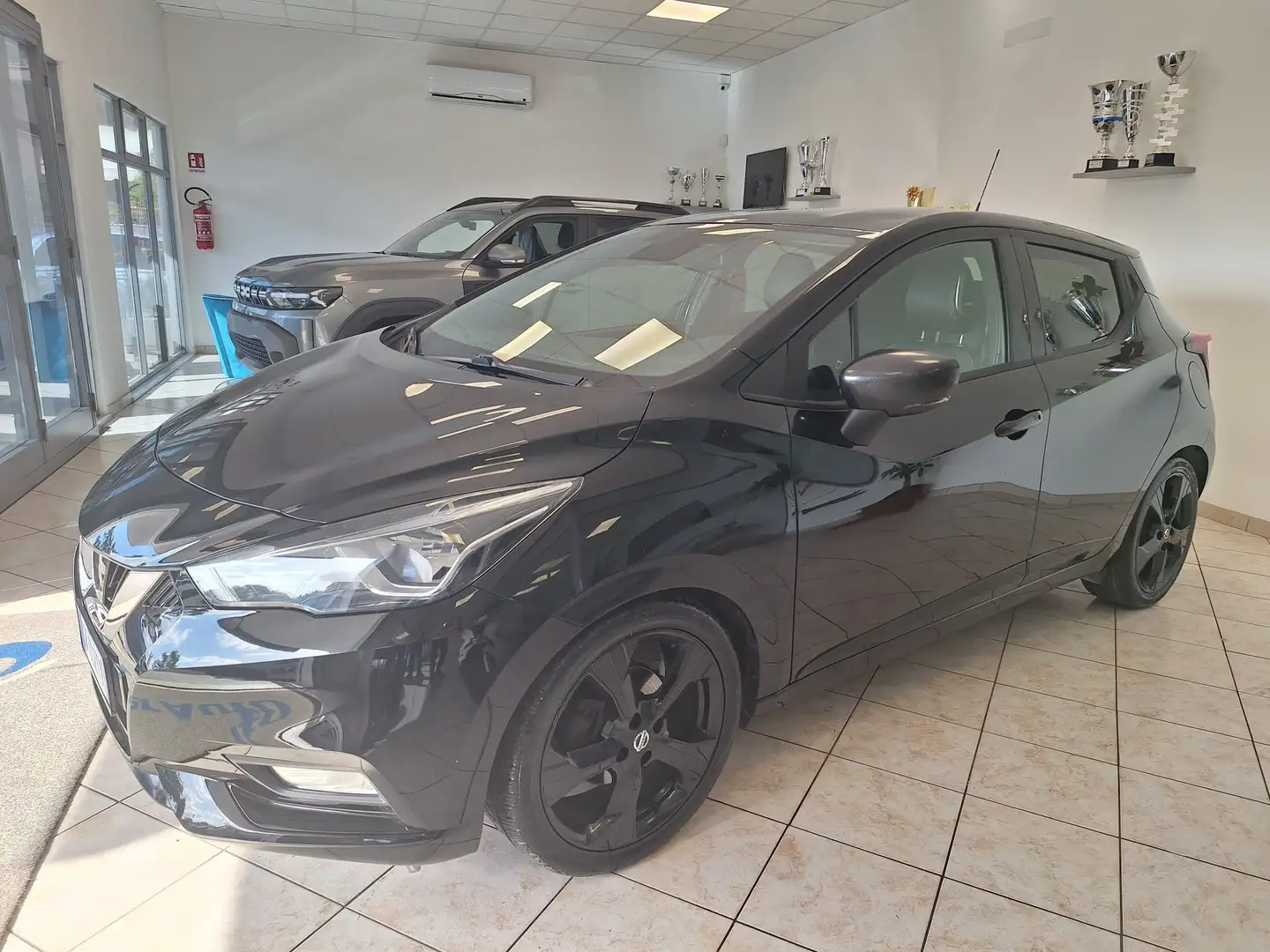 Nissan Micra 1.0 dig-t N-Sport 117cv my19 Negro - 1