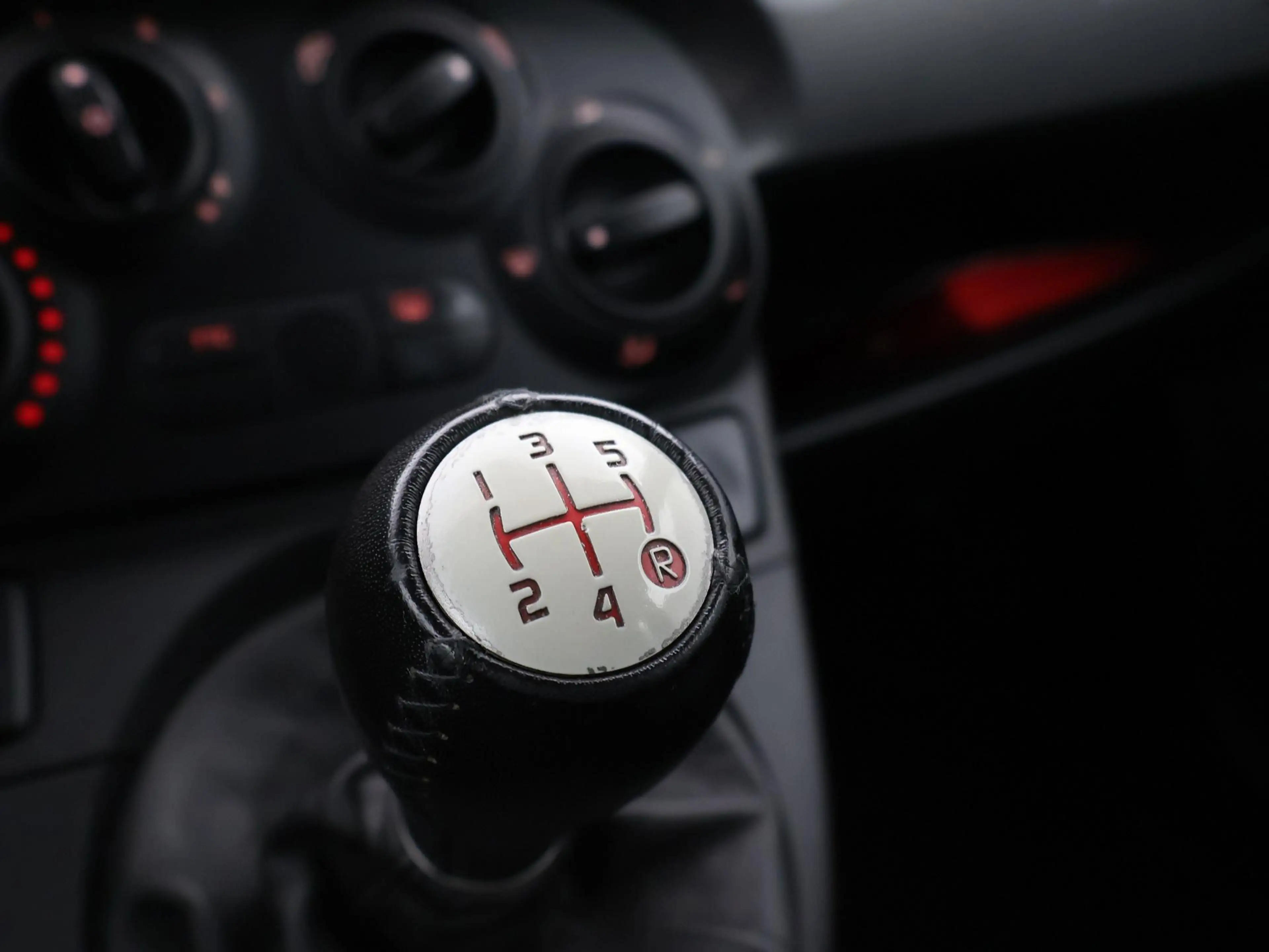 Fiat 500C Abarth 1.4 T-JET 135 PK TWO-TONE + ZWART LEDER | DUBBELE — photo 31