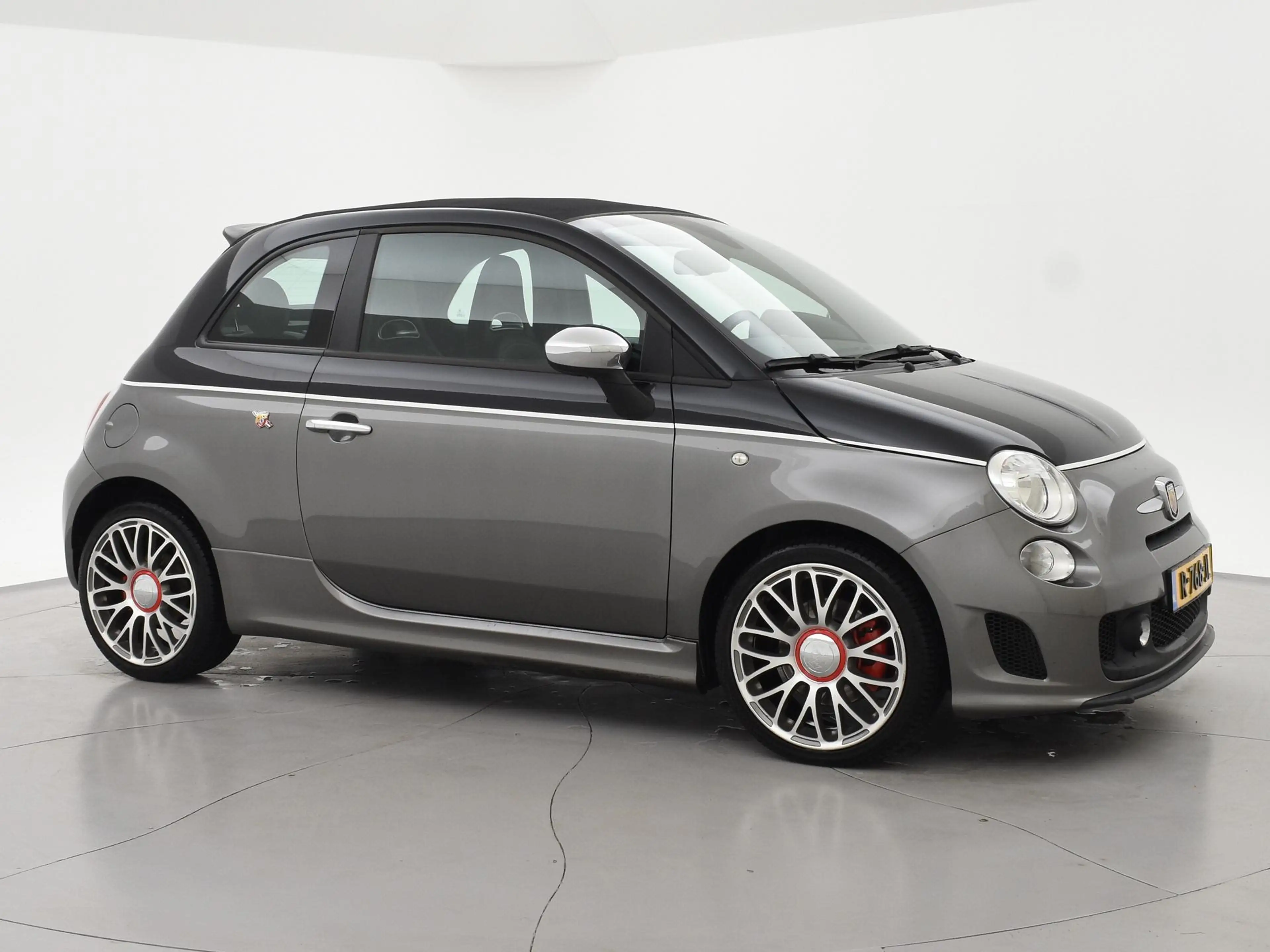 Fiat 500C Abarth 1.4 T-JET 135 PK TWO-TONE + ZWART LEDER | DUBBELE — photo 32