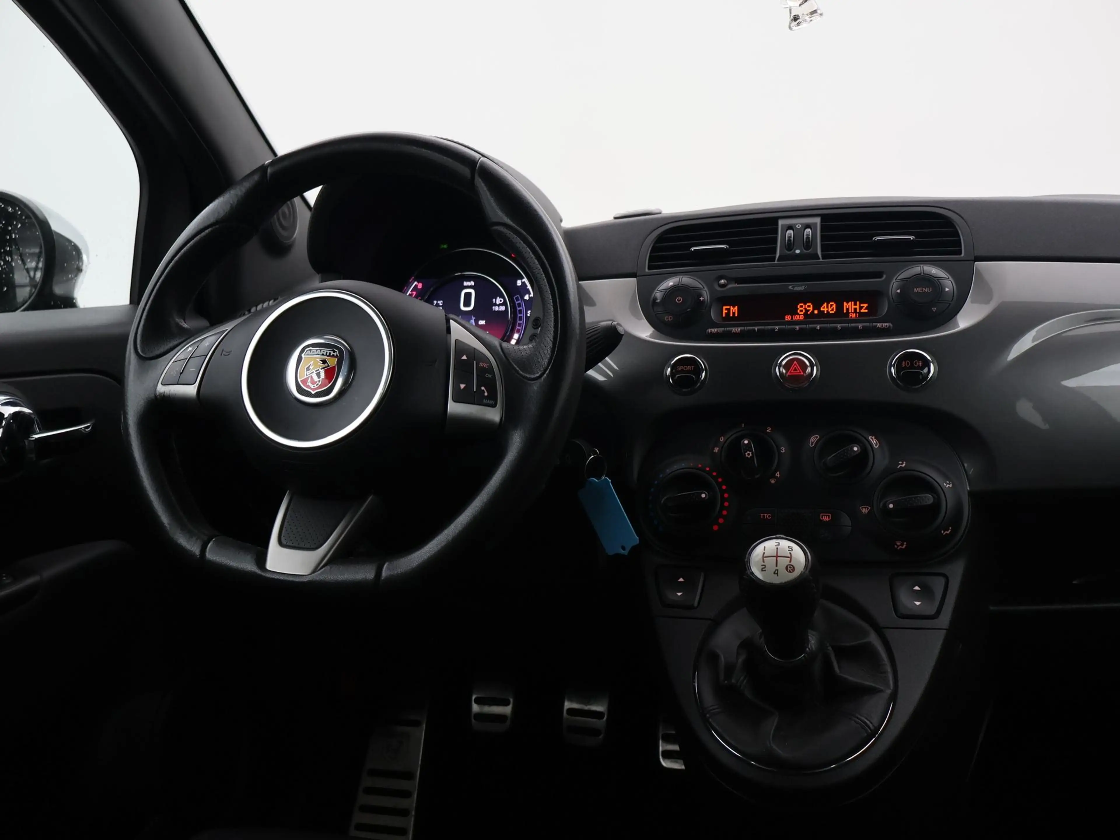 Fiat 500C Abarth 1.4 T-JET 135 PK TWO-TONE + ZWART LEDER | DUBBELE — photo 3